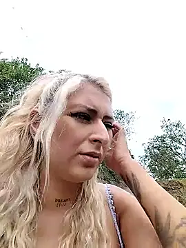 Snapshot of catalella16 chatting on January 18, 2026, 6:55 pm catalella16 online show from January 18, 2026, 6:55 pm