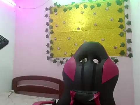 Snapshot of girls_porn20 chatting on October 20, 2025, 2:34 am girls porn20 online show from October 20, 2025, 2:34 am