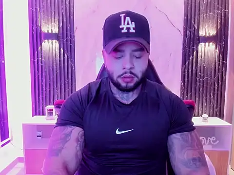 Snapshot of marcusfit1 chatting on October 21, 2025, 1:17 am marcusfit1 online show from October 21, 2025, 1:17 am