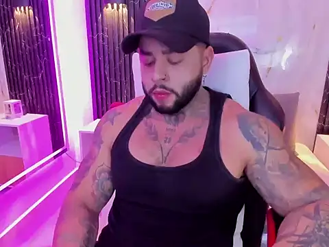 Snapshot of marcusfit1 chatting on October 22, 2025, 11:59 pm marcusfit1 online show from October 22, 2025, 11:59 pm