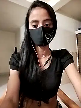 Snapshot of Ratri-Biswas chatting on November 25, 2025, 5:18 am Ratri-Biswas online show from November 25, 2025, 5:18 am