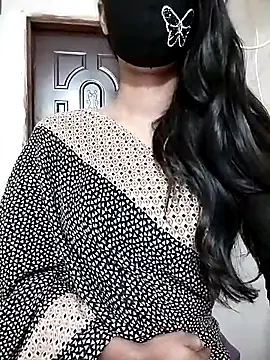 Snapshot of Ratri-Biswas chatting on December 19, 2025, 7:10 pm Ratri-Biswas online show from December 19, 2025, 7:10 pm