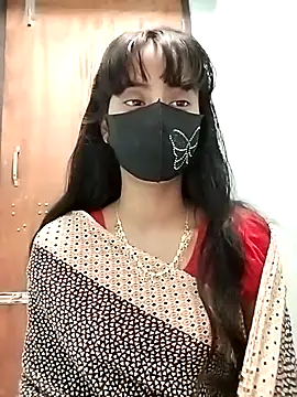 Snapshot of Ratri-Biswas chatting on January 6, 2026, 2:21 pm Ratri-Biswas online show from January 6, 2026, 2:21 pm