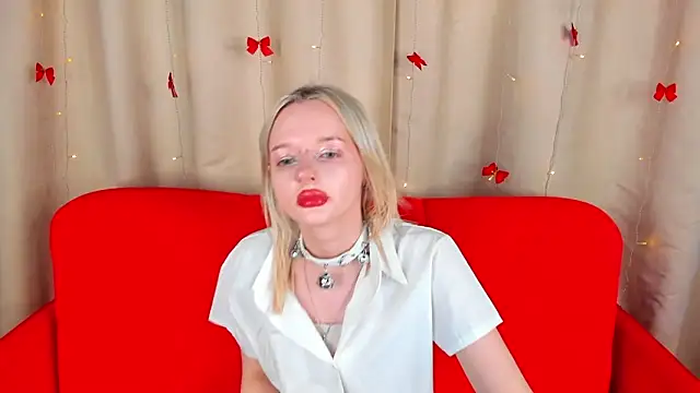 Snapshot of AlessaKiss chatting on February 20, 2026, 10:05 am AlessaKiss online show from February 20, 2026, 10:05 am