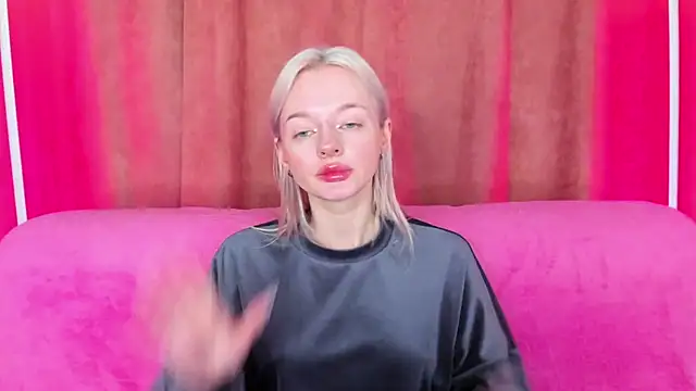 AlessaKiss online show from May 7, 2026, 1:33 am