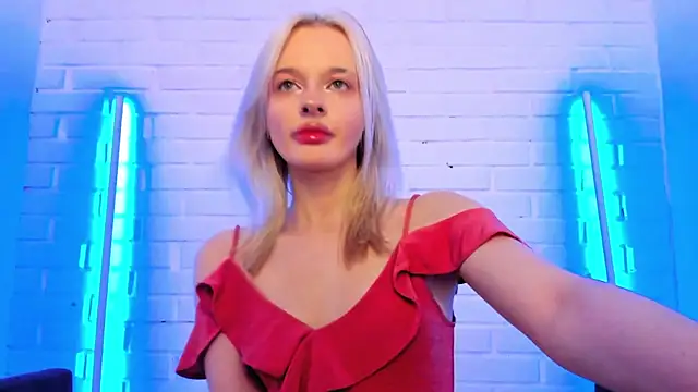 AlessaKiss online show from May 13, 2026, 1:47 am