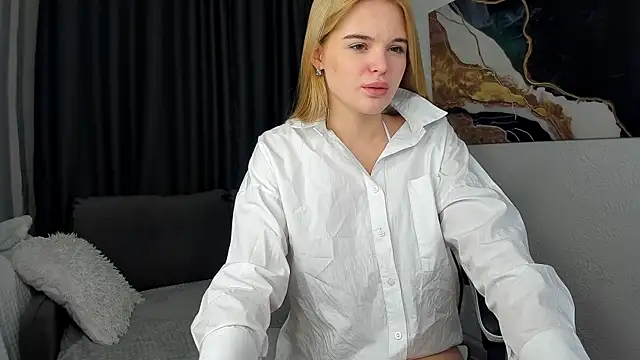 Snapshot of bella_xx__ chatting on October 31, 2025, 3:07 am bella xx online show from October 31, 2025, 3:07 am