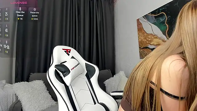 Snapshot of bella_xx__ chatting on November 18, 2025, 3:12 am bella xx online show from November 18, 2025, 3:12 am