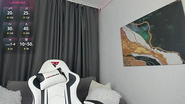 Snapshot of bella_xx__ chatting on November 25, 2025, 3:06 am bella xx online show from November 25, 2025, 3:06 am