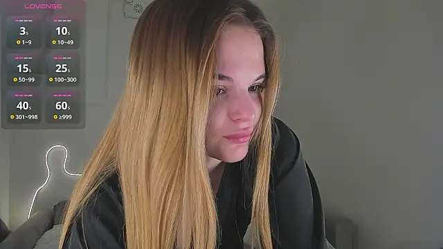 Snapshot of bella_xx__ chatting on March 4, 2026, 3:23 am bella xx online show from March 4, 2026, 3:23 am