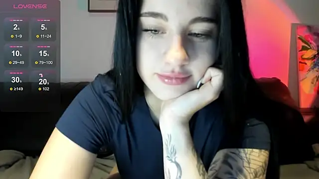 LexiSinnn online show from November 22, 2025, 10:36 am