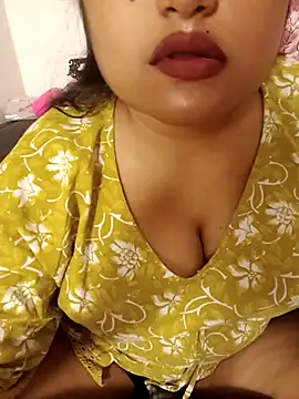 Cuty-Lina online show from November 20, 2025, 12:49 pm