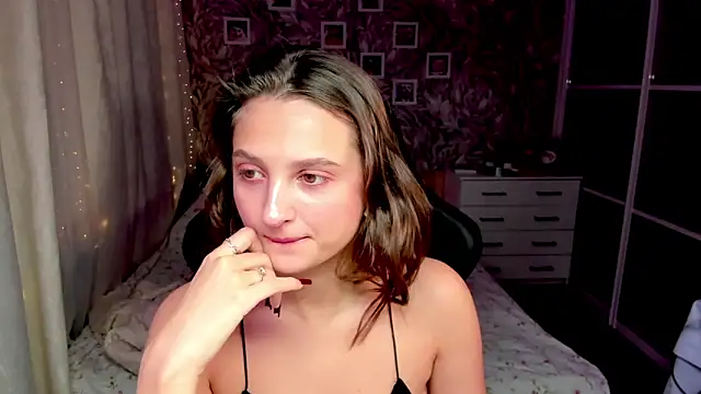 mishel amurr online show from October 27, 2025, 1:09 am