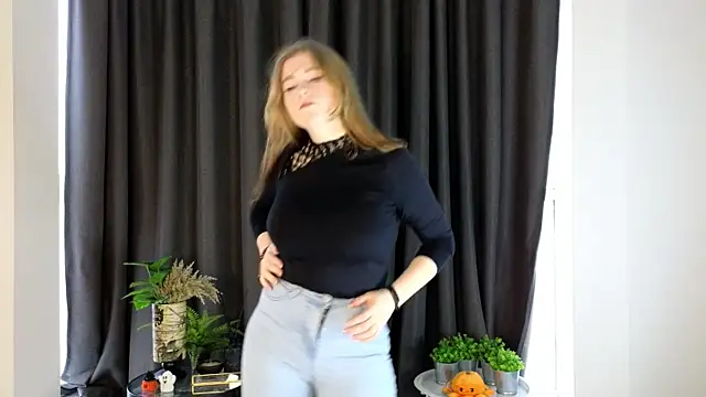 Snapshot of NightSaffron chatting on December 1, 2025, 7:46 am NightSaffron online show from December 1, 2025, 7:46 am