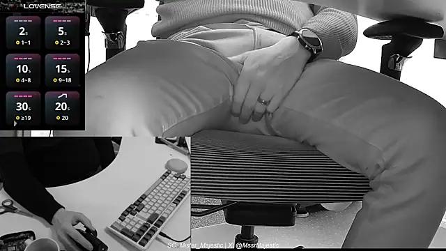 Snapshot of Mister_Majestic chatting on February 20, 2026, 11:54 am Mister Majestic online show from February 20, 2026, 11:54 am