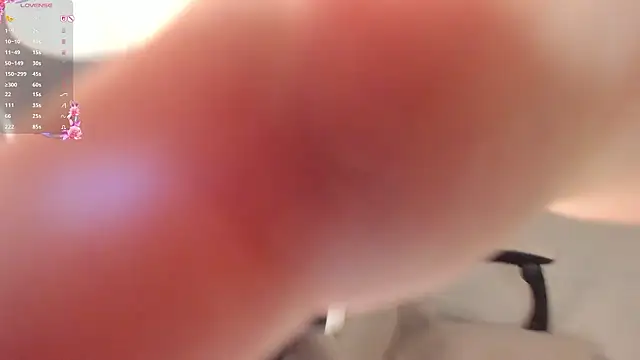 Snapshot of NayaValen chatting on February 14, 2026, 3:36 am NayaValen online show from February 14, 2026, 3:36 am