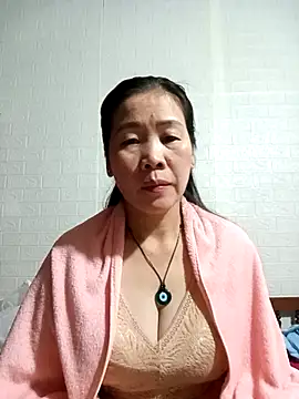 tabby-cat11 online show from November 19, 2025, 5:57 pm