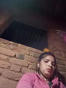 Snapshot of M-MAYA chatting on December 17, 2025, 5:30 pm M-MAYA online show from December 17, 2025, 5:30 pm