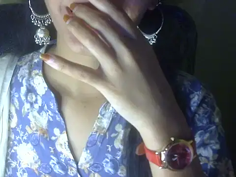 Snapshot of Shezi_N chatting on October 22, 2025, 2:28 pm Shezi N online show from October 22, 2025, 2:28 pm