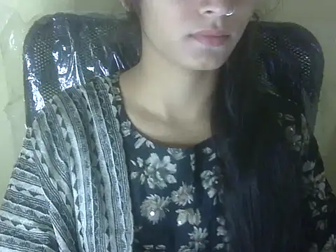 Snapshot of Shezi_N chatting on October 25, 2025, 5:48 am Shezi N online show from October 25, 2025, 5:48 am