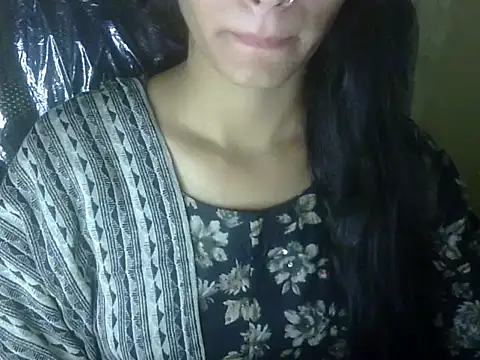 Snapshot of Shezi_N chatting on October 25, 2025, 5:51 pm Shezi N online show from October 25, 2025, 5:51 pm