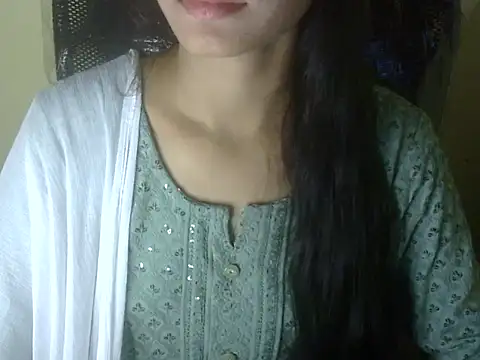 Snapshot of Shezi_N chatting on October 27, 2025, 12:42 pm Shezi N online show from October 27, 2025, 12:42 pm