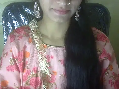 Snapshot of Shezi_N chatting on October 28, 2025, 10:30 am Shezi N online show from October 28, 2025, 10:30 am