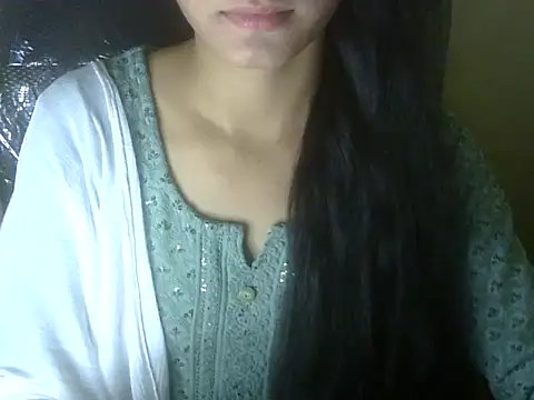 Snapshot of Shezi_N chatting on October 31, 2025, 12:28 pm Shezi N online show from October 31, 2025, 12:28 pm