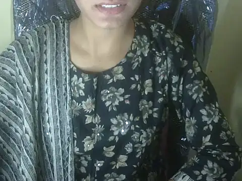 Snapshot of Shezi_N chatting on November 6, 2025, 10:38 am Shezi N online show from November 6, 2025, 10:38 am