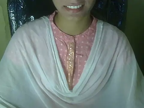 Snapshot of Shezi_N chatting on November 11, 2025, 12:38 pm Shezi N online show from November 11, 2025, 12:38 pm