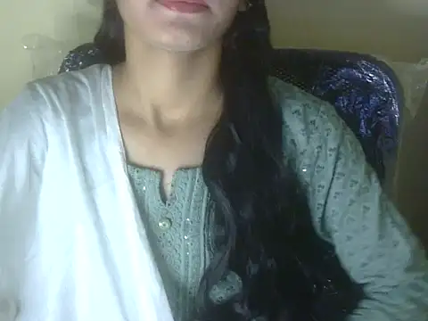 Snapshot of Shezi_N chatting on November 26, 2025, 12:39 pm Shezi N online show from November 26, 2025, 12:39 pm