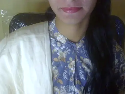 Snapshot of Shezi_N chatting on November 30, 2025, 4:49 am Shezi N online show from November 30, 2025, 4:49 am