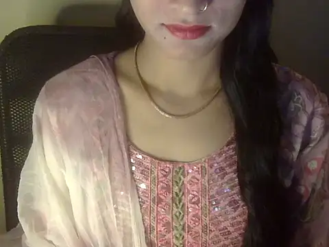 Snapshot of Shezi_N chatting on December 19, 2025, 3:19 pm Shezi N online show from December 19, 2025, 3:19 pm