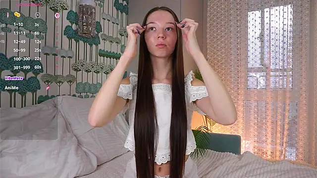 Snapshot of MayaHjelm chatting on November 9, 2025, 4:33 am MayaHjelm online show from November 9, 2025, 4:33 am