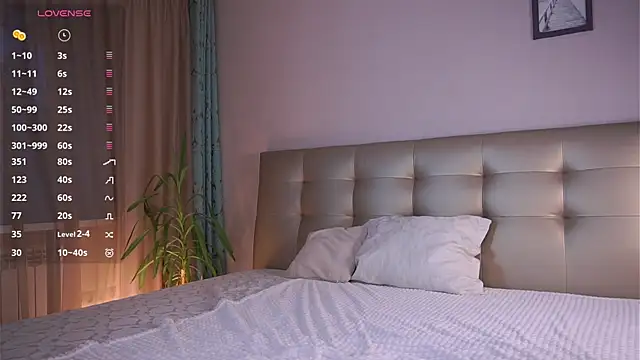 Snapshot of MayaHjelm chatting on November 10, 2025, 4:55 am MayaHjelm online show from November 10, 2025, 4:55 am