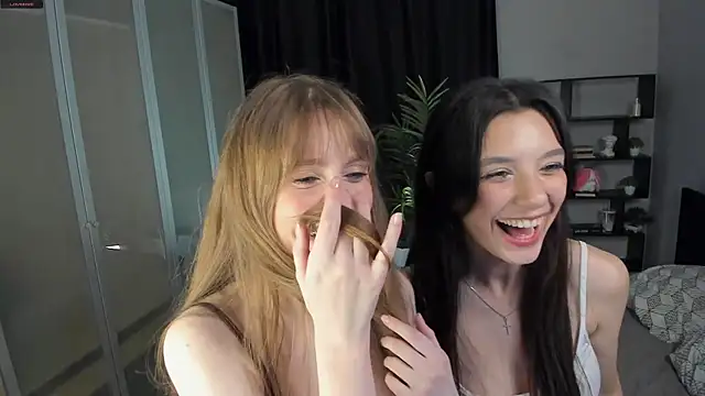 DemetraSadahiro online show from November 18, 2025, 12:20 pm