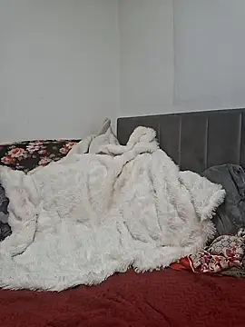 Your Desires07 online show from February 10, 2026, 8:35 pm