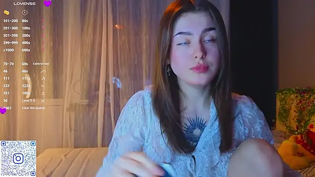 Snapshot of TinyMollys chatting on February 26, 2026, 5:23 pm TinyMollys online show from February 26, 2026, 5:23 pm