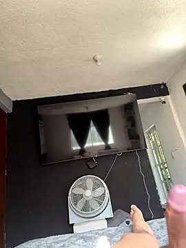 RMorales91 online show from October 31, 2025, 3:24 pm