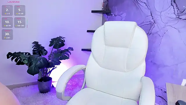 Snapshot of IamAdara chatting on December 17, 2025, 2:56 pm IamAdara online show from December 17, 2025, 2:56 pm