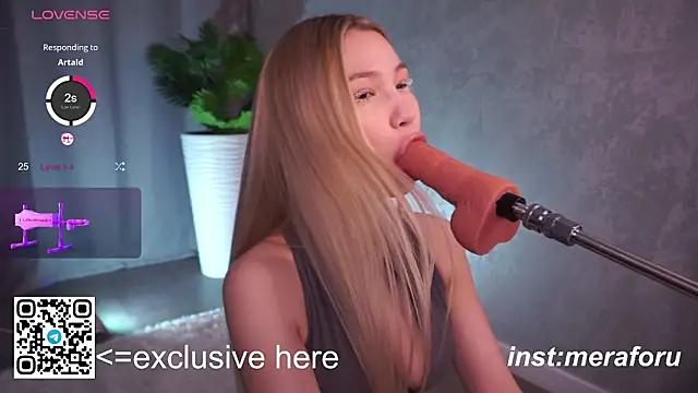 Snapshot of MerandaBlosom chatting on January 18, 2026, 5:22 am MerandaBlosom online show from January 18, 2026, 5:22 am