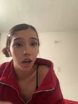 Snapshot of MiaaCute- chatting on March 4, 2026, 9:21 pm MiaaCute- online show from March 4, 2026, 9:21 pm