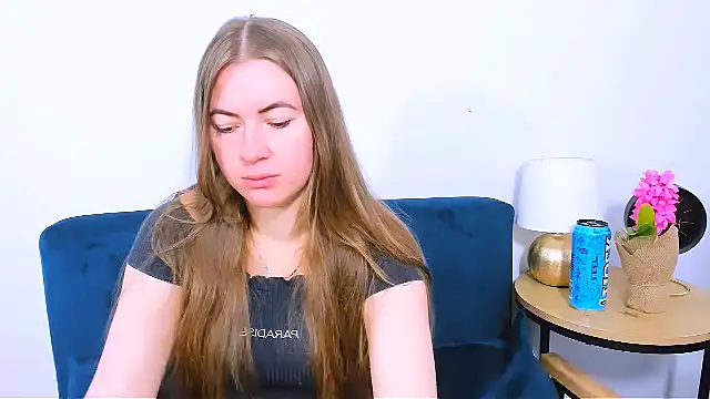 LeaNaughty online show from November 17, 2025, 7:36 am