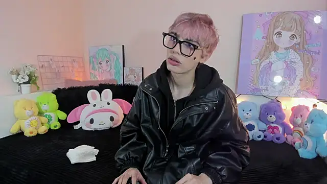 Snapshot of Strawberry_Kitty_ chatting on December 21, 2025, 4:19 am Strawberry Kitty online show from December 21, 2025, 4:19 am