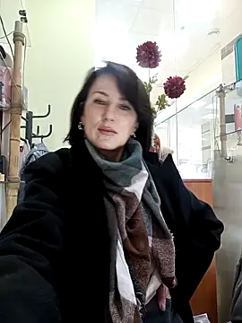 Snapshot of Luna_7777 chatting on November 12, 2025, 10:48 am Luna 7777 online show from November 12, 2025, 10:48 am