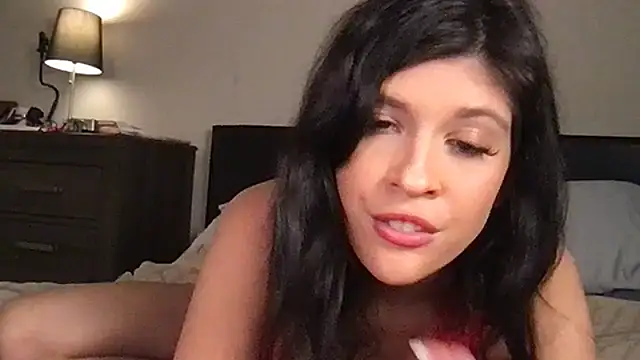 Snapshot of Livis_world chatting on November 7, 2025, 11:16 pm Livis world online show from November 7, 2025, 11:16 pm