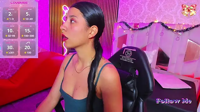 Snapshot of Adisson_Tay chatting on December 5, 2025, 11:41 am Adisson Tay online show from December 5, 2025, 11:41 am