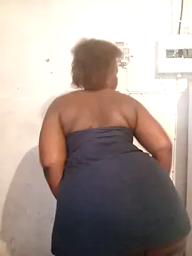 Roronae online show from November 4, 2025, 9:41 am