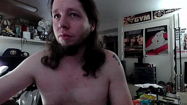 biggerisbetter12 online show from October 31, 2025, 7:48 pm