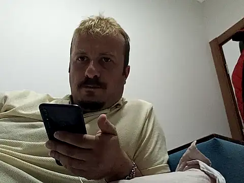 Snapshot of WORLDJR chatting on October 27, 2025, 5:50 pm WORLDJR online show from October 27, 2025, 5:50 pm